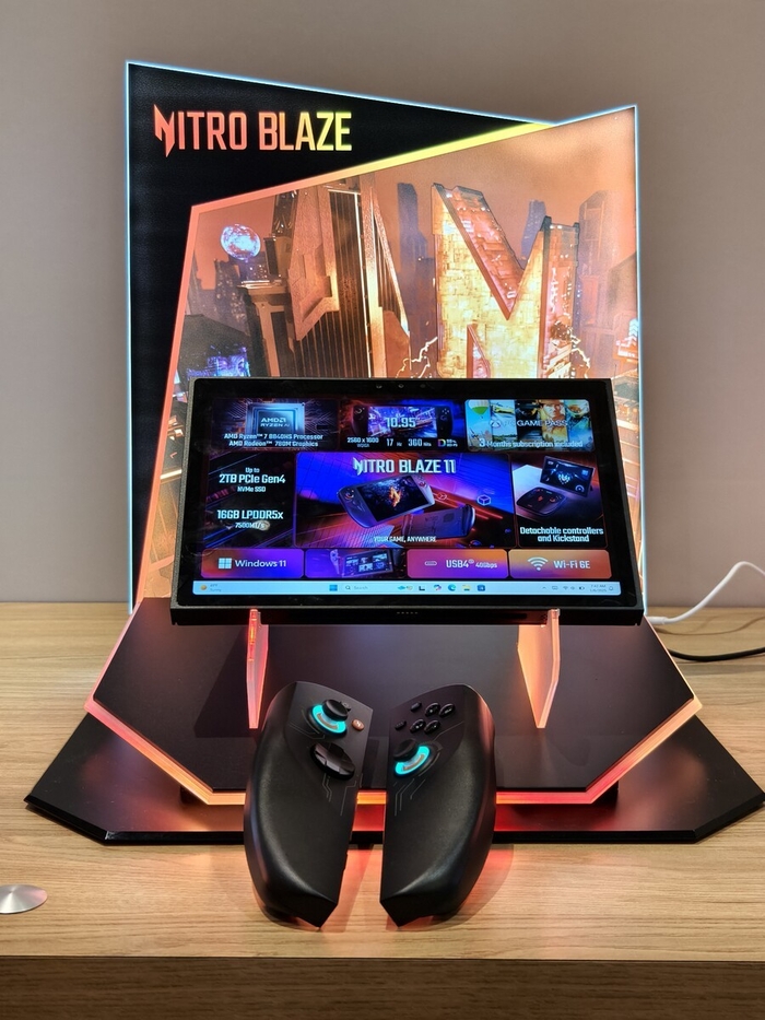 CES 2025|宏碁发布两款全新掌机，搭载锐龙7 8840HS处理器