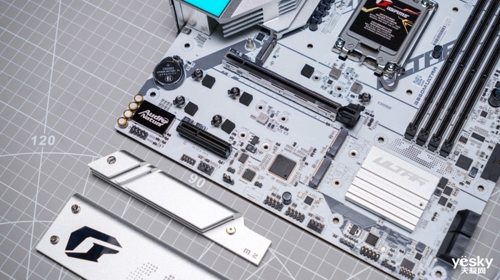 潮流艺术风格与“Ultra”性能的结合 iGame B860M ULTRA V20主板评测