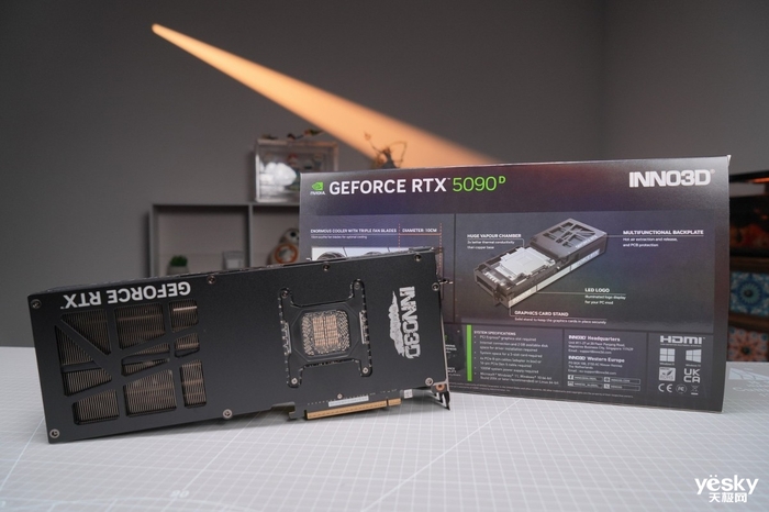 映众 英伟达 RTX5090D开箱!准备1200W电源和中塔