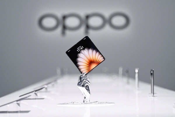 天穹架构登陆折叠机,OPPO Find N5挑战折叠屏轻薄新极限