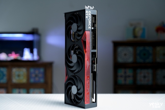 为2K游戏带来可靠性能 七彩虹战斧GeForce RTX 5070 豪华版 12GB评测