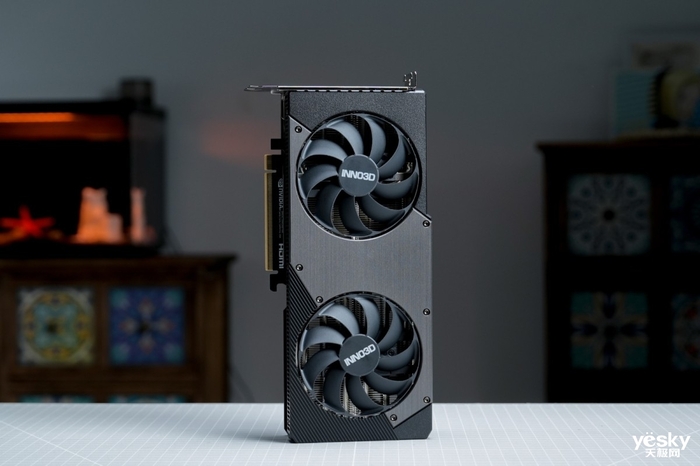 双槽双风扇支撑硬核2K实力 映众GeForce RTX 5070曜夜X2 12GB显卡评测