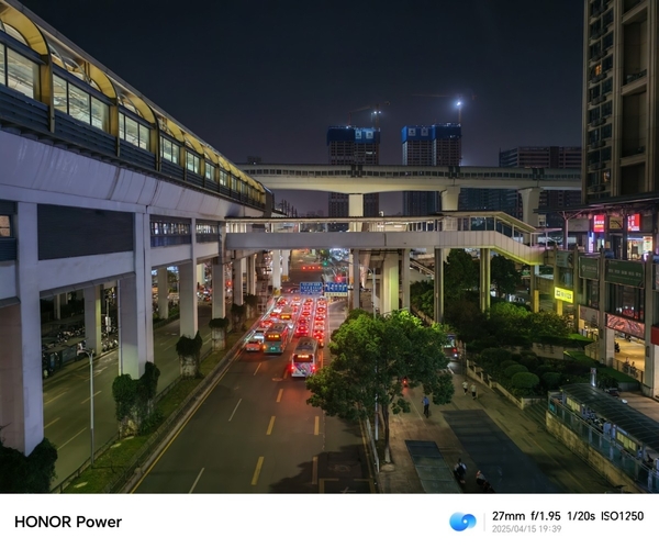 荣耀Power上手体验：续航与信号双强，城市户外皆从容