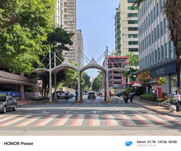 荣耀Power上手体验：续航与信号双强，城市户外皆从容